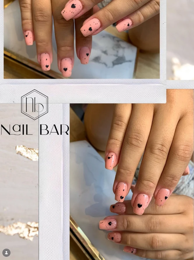 Roze hartjes manicure
