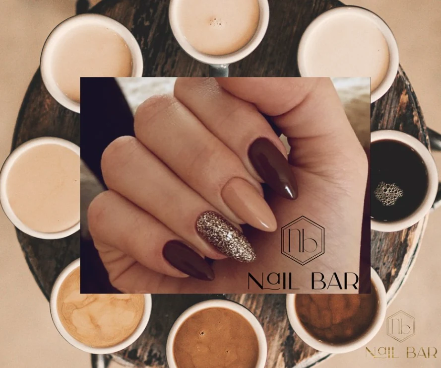 Koffie geïnspireerde bruine manicure